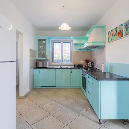 4 Bedroom Awesome In Golubovo * Gajana