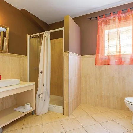 4 Bedroom Awesome In Golubovo